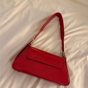 Zara | Modern Red Vegan Leather Shoulder Bag | Sleek Design